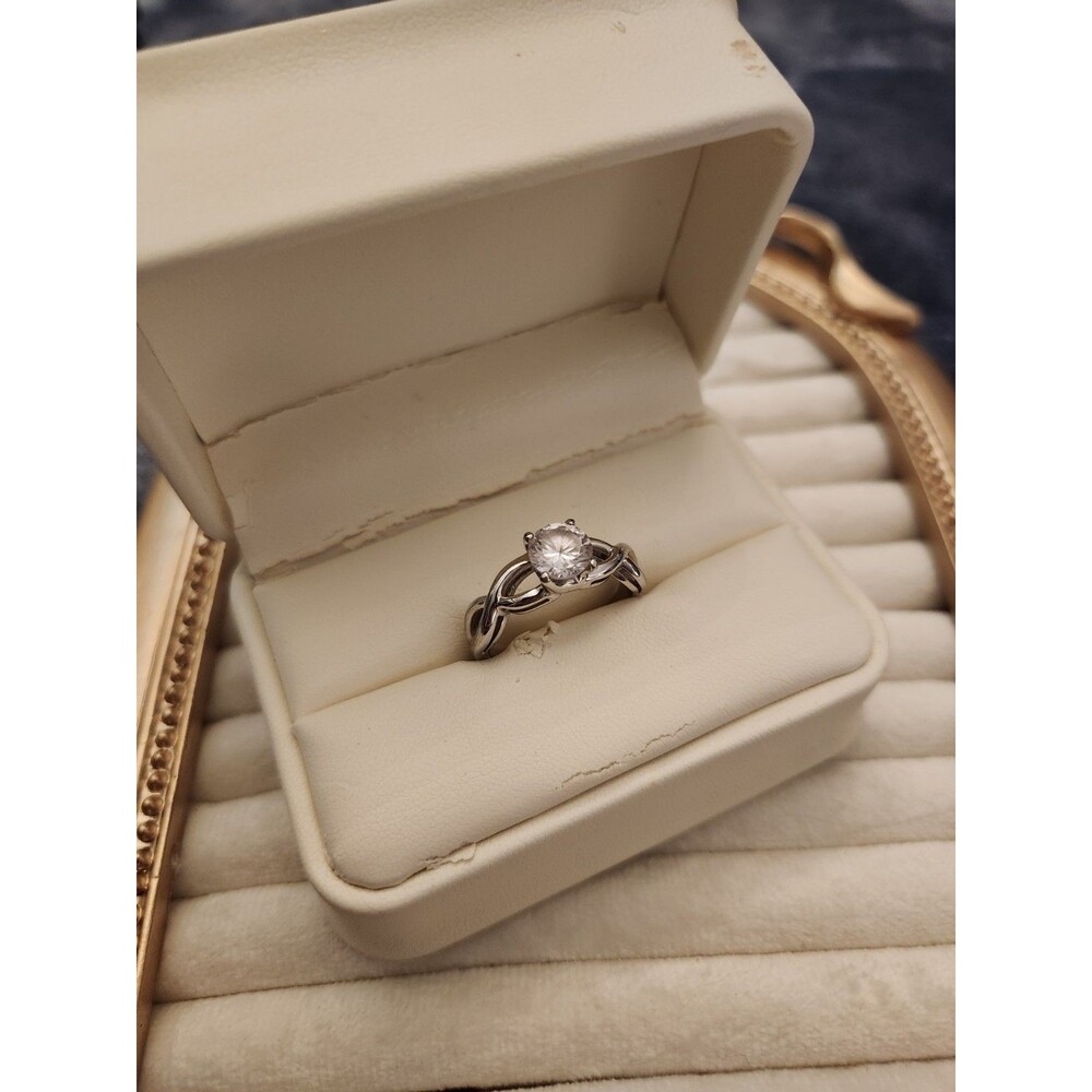 VINTAGE- Avon Silver Tone Ring | Faux Diamond Engagement Ring Size 9